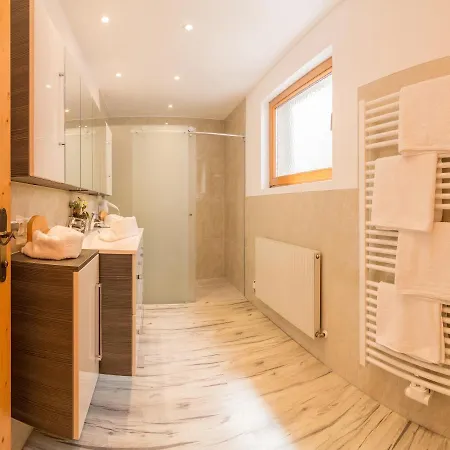 Haus Elisabeth فندق مبيت وإفطار نيوستيف ام ستوبيتا