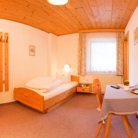 Haus Elisabeth Couette-café Neustift im Stubaital