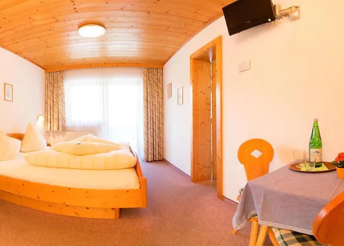 Bed & Breakfast Haus Elisabeth 3*